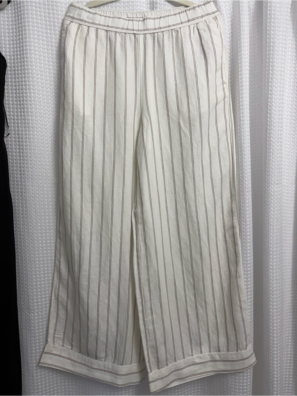 Joie White Pants with Tan Pinstripes/ size medium